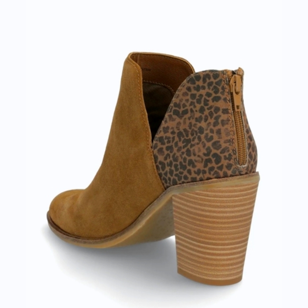 DV8 Shai Mixed Material Heeled Bootie in faux leather size 6.5 - Picture 3 of 9
